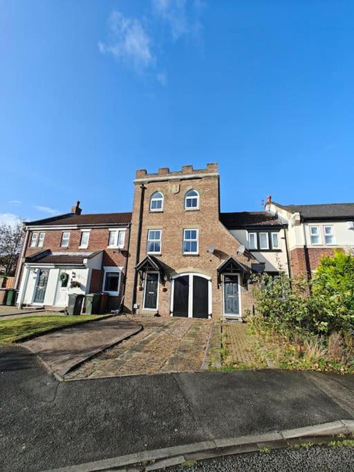 The Castle Villa Killingworth Bagian luar foto